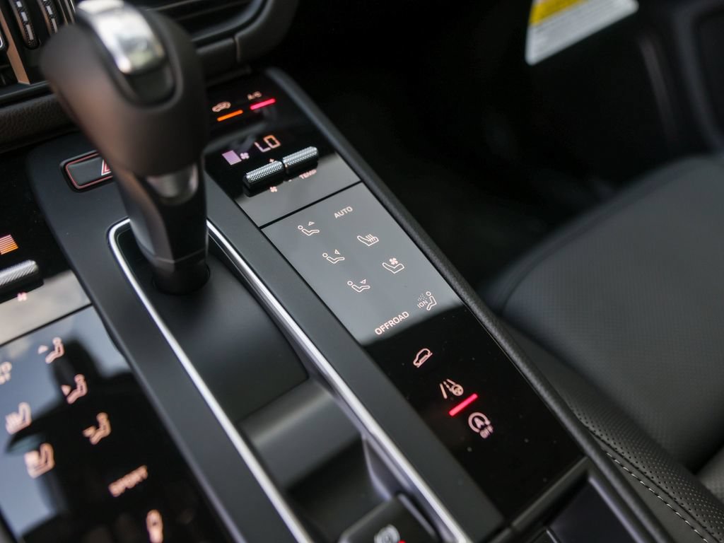 New 2026 Porsche Macan S AWD/4WD image 26