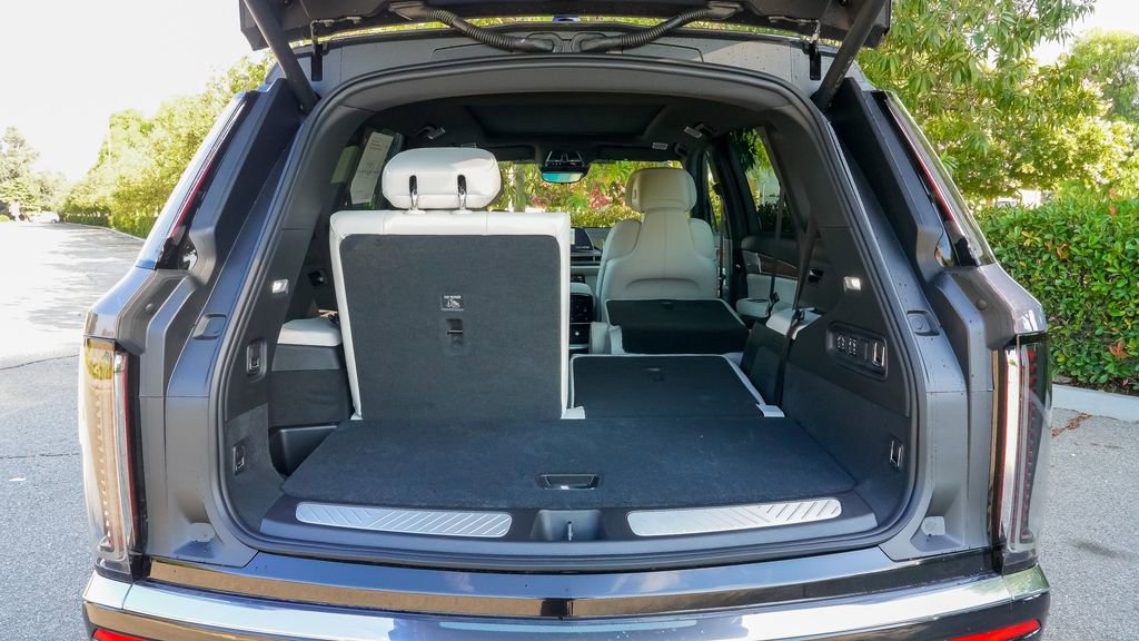 Used 2026 Cadillac Vistiq Luxury image 10