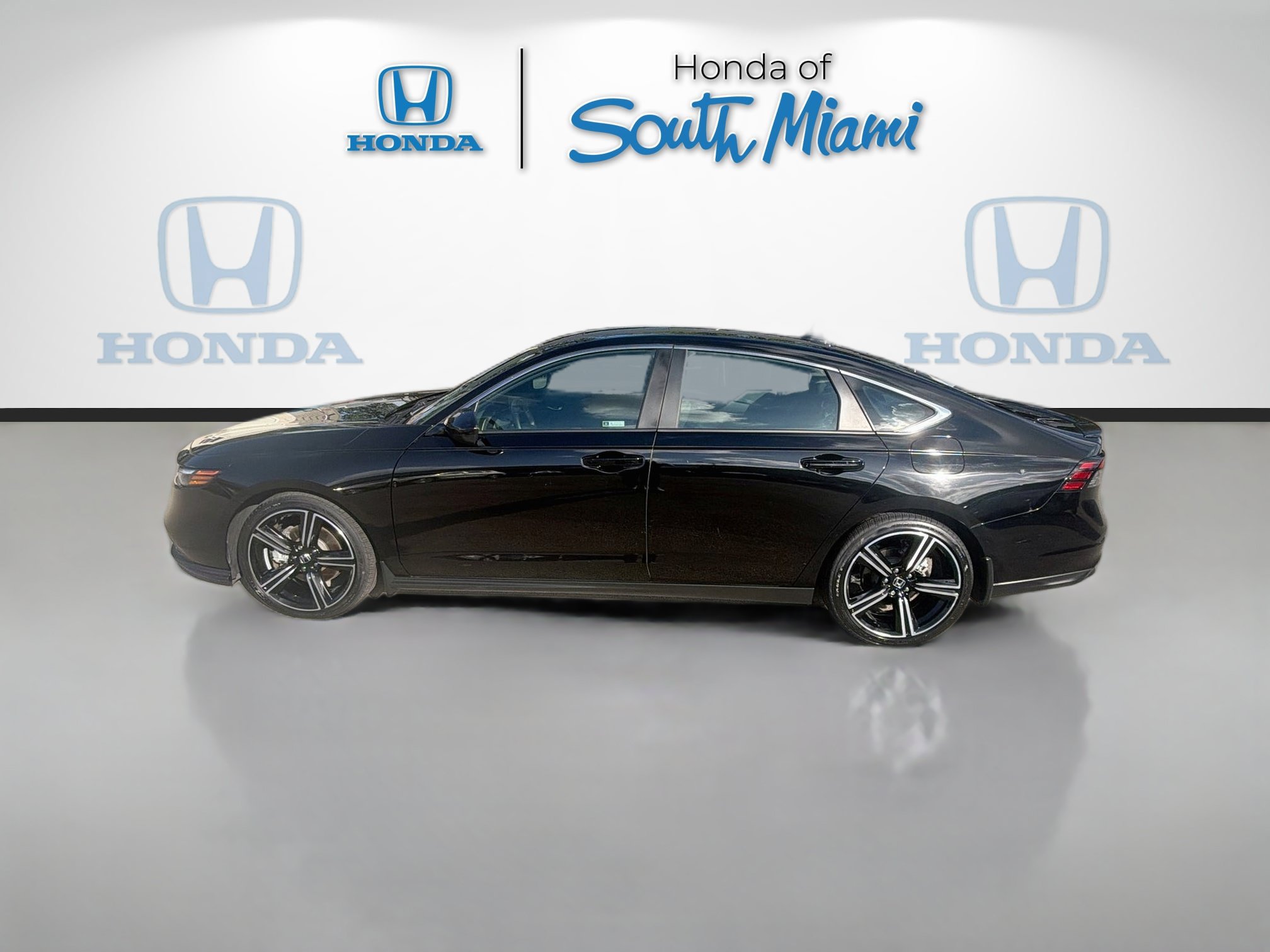 Certified 2024 Honda Accord Sport image 4