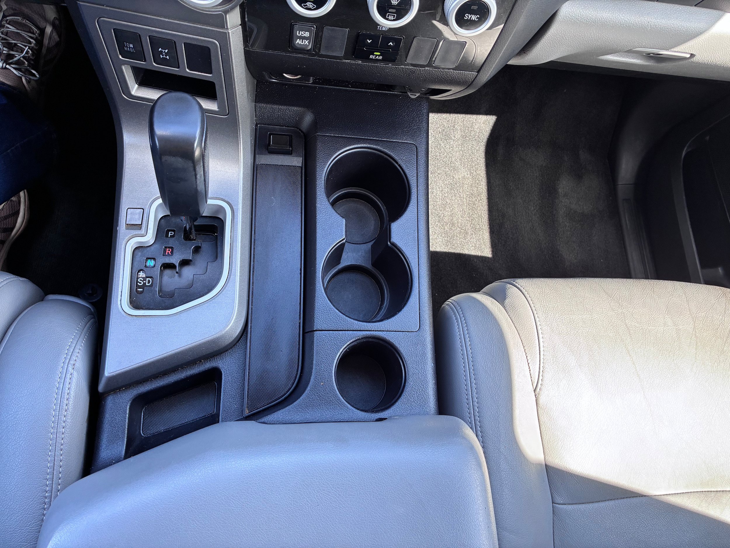 Used 2015 Toyota Sequoia SR5 AWD/4WD image 19