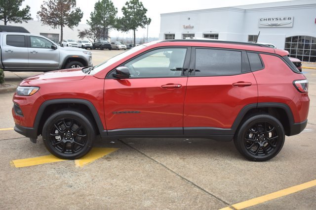 New 2026 Jeep Compass Latitude image 9