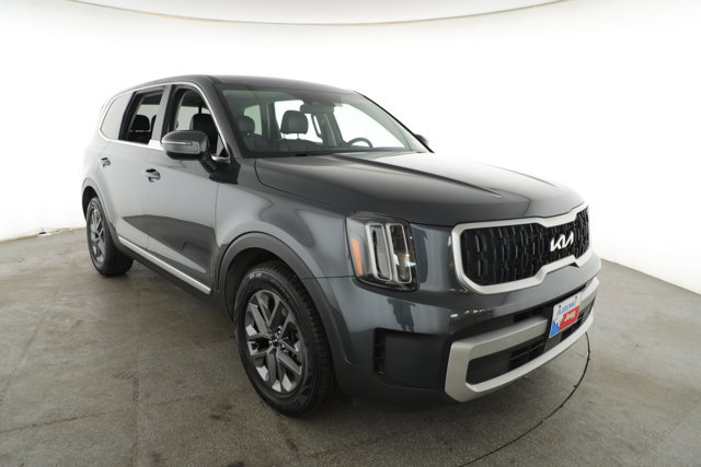 Used 2024 Kia Telluride LX image 3