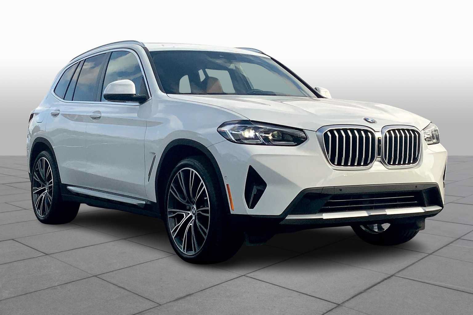 Used 2024 BMW X3 sDrive30i w/ Convenience Package w/ZPA RWD image 2