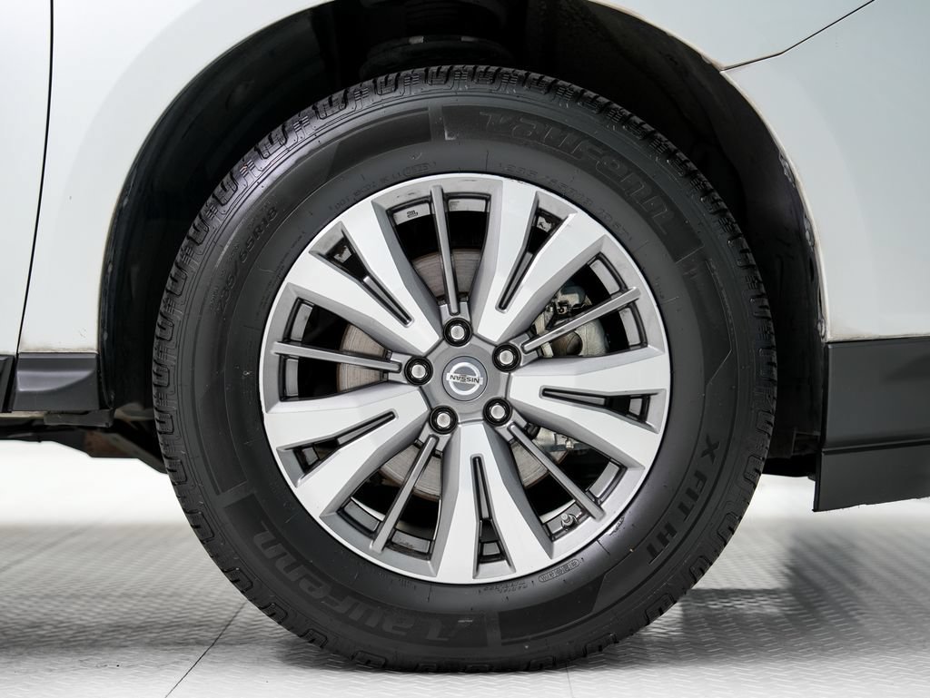 Used 2019 Nissan Pathfinder SV AWD/4WD image 27