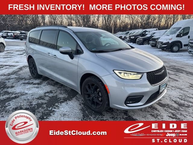 Used 2023 Chrysler Pacifica Touring-L w/ S Appearance Package