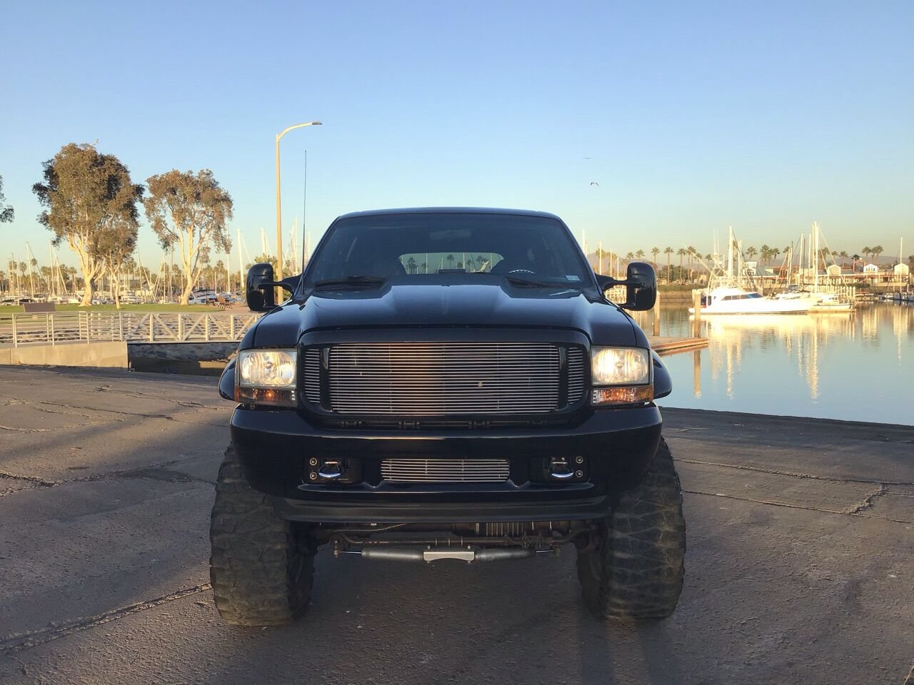 Used 2001 Ford Excursion XLT AWD/4WD image 5