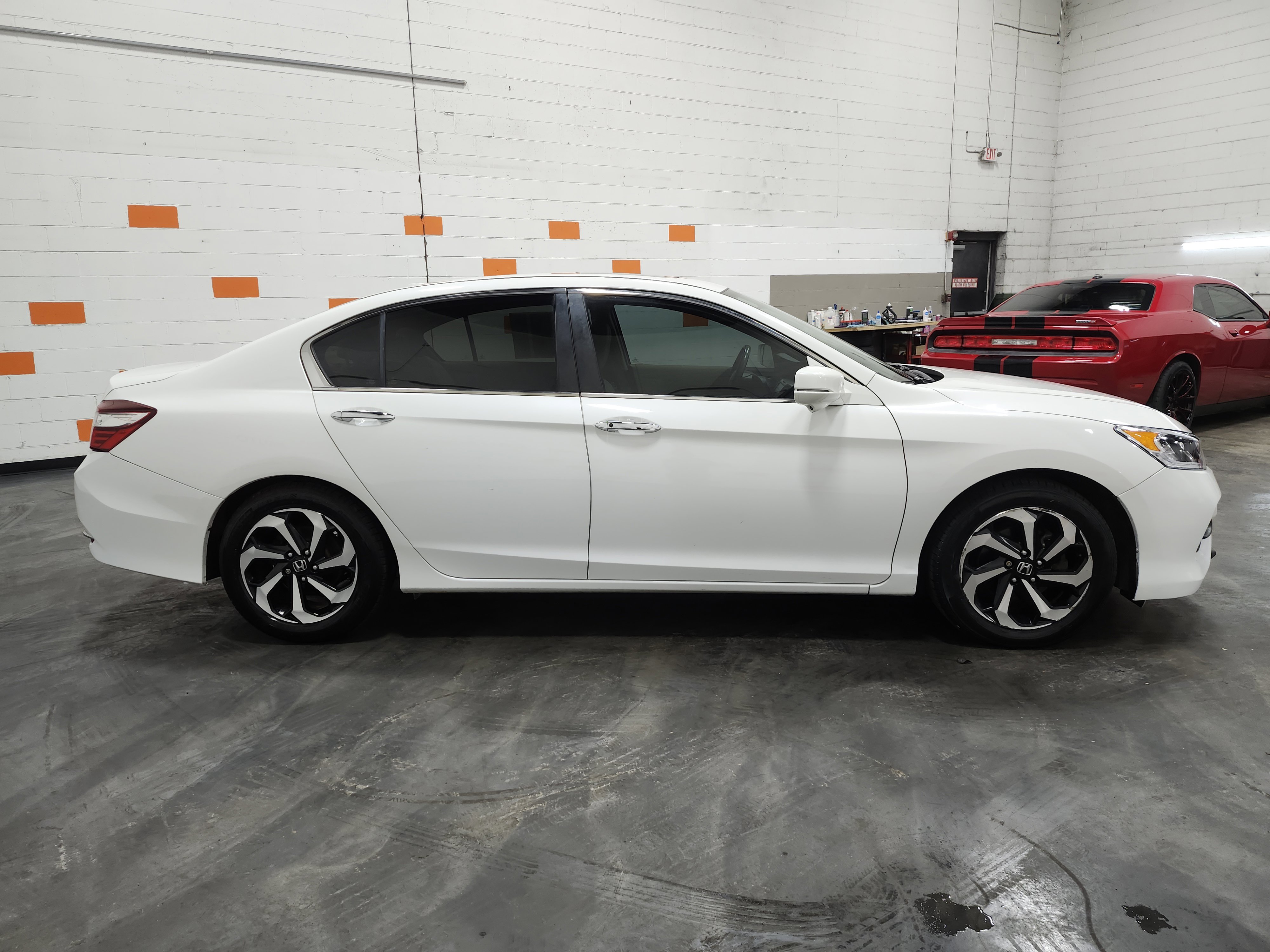 Used 2017 Honda Accord EX-L image 18