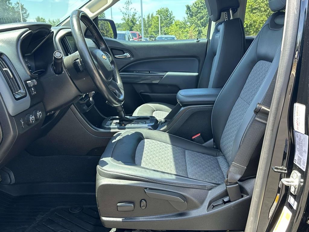Used 2021 Chevrolet Colorado Z71 w/ Safety Package AWD/4WD image 4