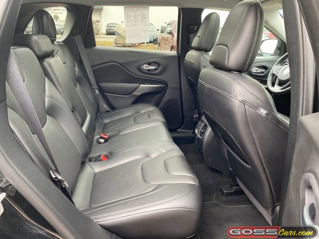 Used 2020 Jeep Cherokee Limited image 8