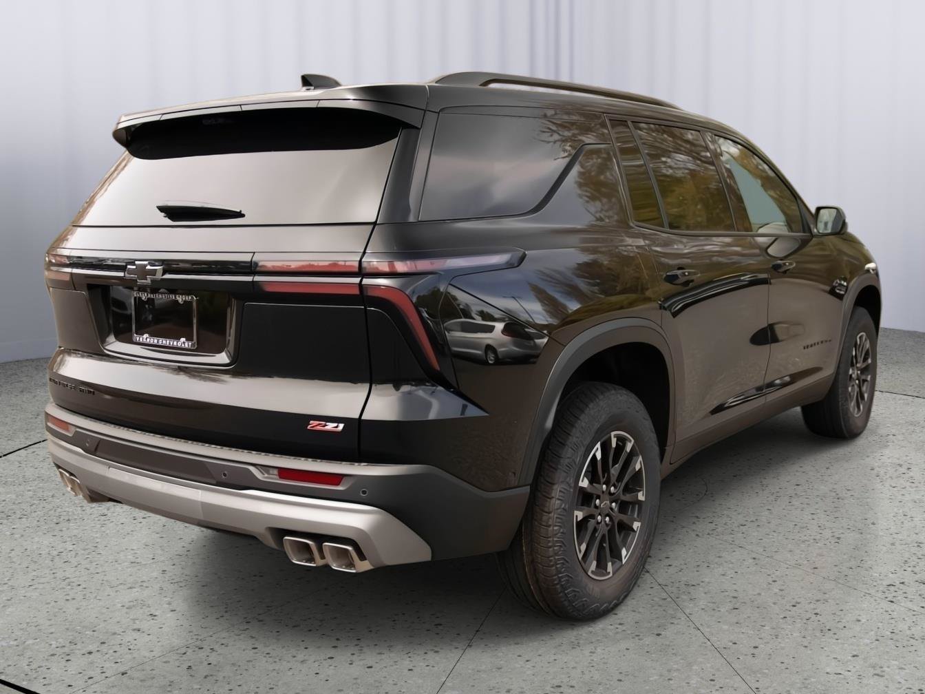 New 2026 Chevrolet Traverse Z71 w/ Enhanced Driving Package AWD/4WD image 8