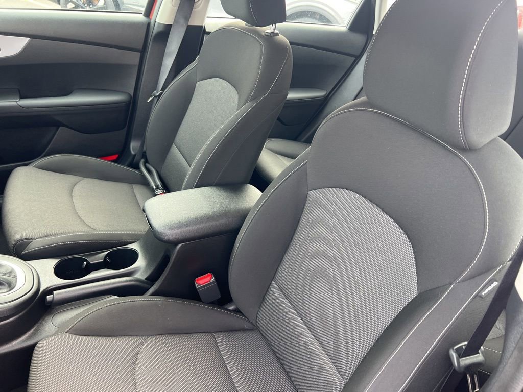 Certified 2023 Kia Forte LXS FWD image 5