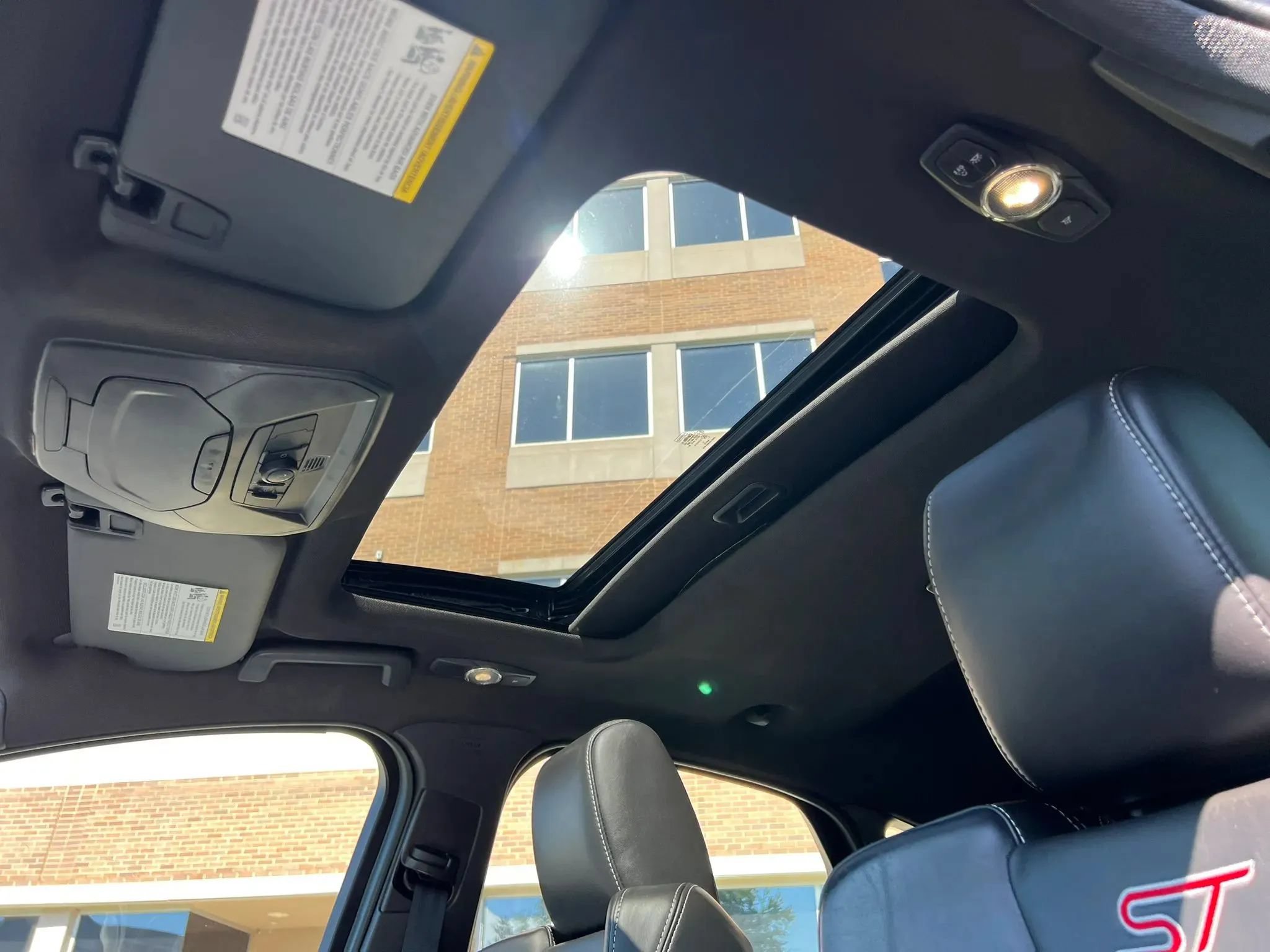 Used 2014 Ford Focus ST w/ Equipment Group 202A FWD image 29