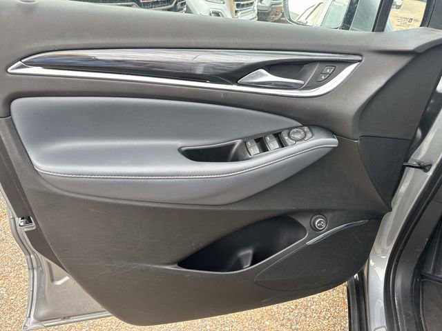 Used 2023 Buick Enclave Essence image 24