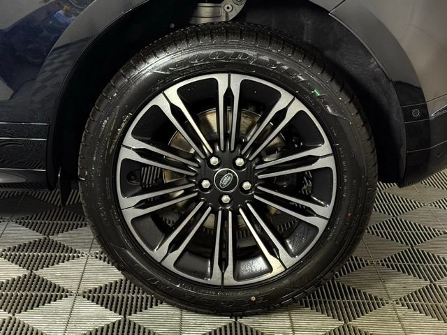 Certified 2026 Land Rover Range Rover Evoque Dynamic SE AWD/4WD image 12