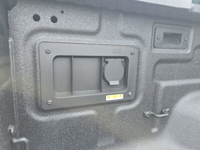 Used 2025 Ford Ranger Lariat w/ Chrome Accent Package image 23