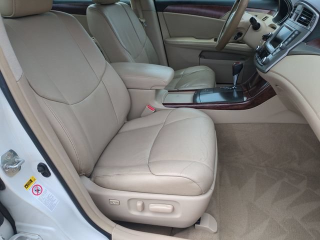 Used 2012 Toyota Avalon XLS FWD image 18