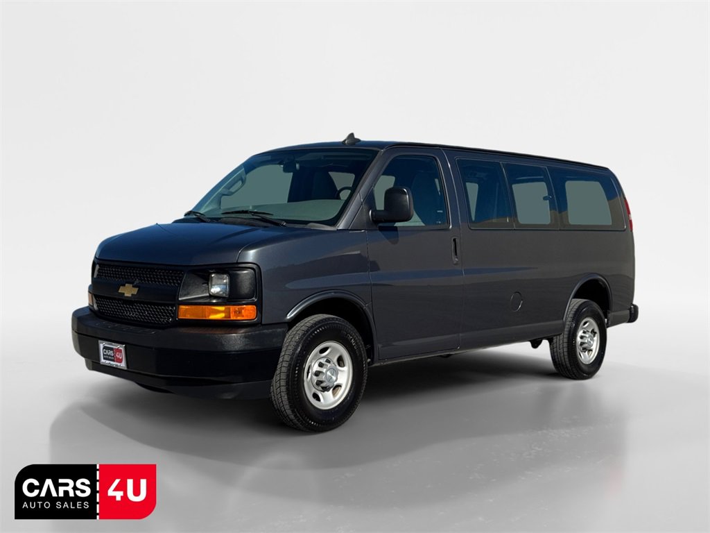 Used 2017 Chevrolet Express 2500 image 3
