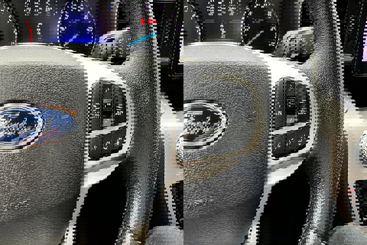 Used 2022 Ford Explorer XLT w/ Equipment Group 202A image 24