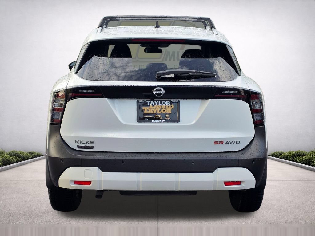 Used 2026 Nissan Kicks SR w/ Cold Weather Package AWD/4WD image 6