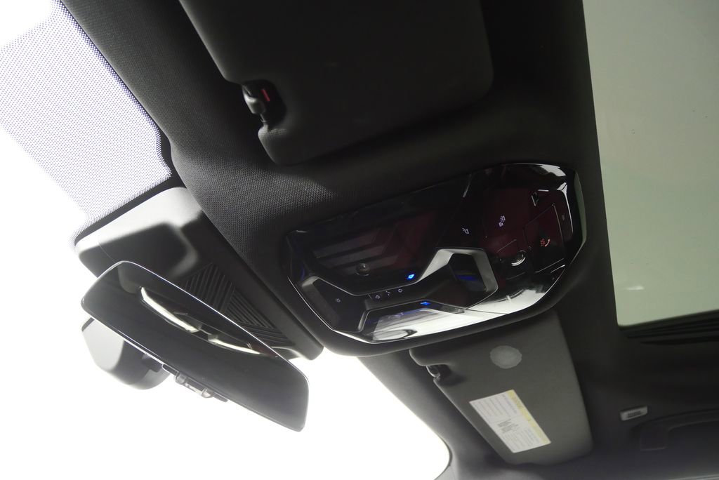 Certified 2025 BMW 540i xDrive image 21