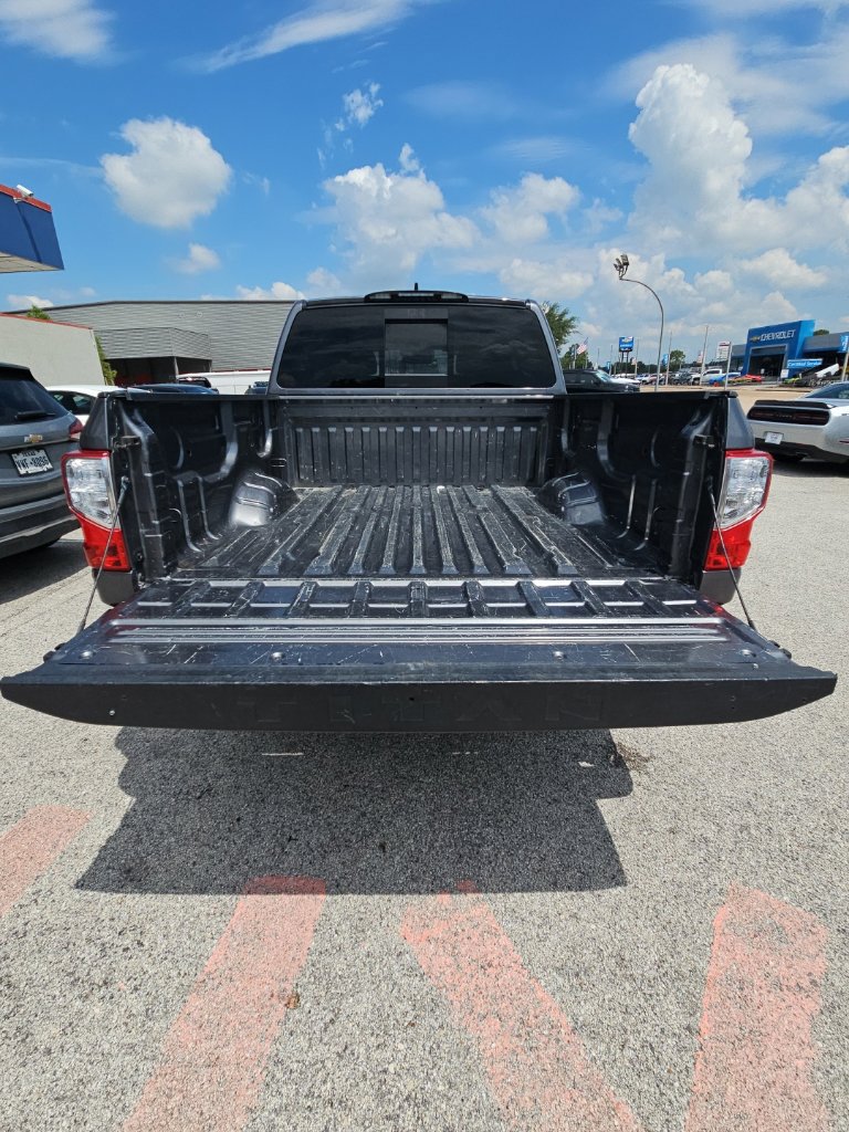 Used 2023 Nissan Titan SV AWD/4WD image 24