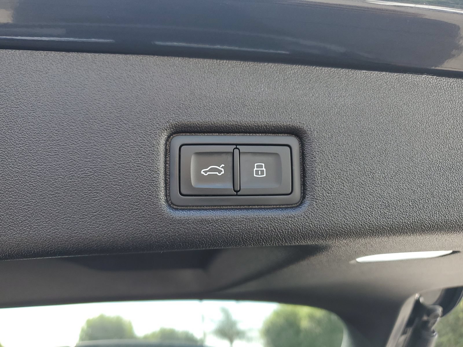 Used 2025 Audi Q5 Premium Plus w/ Premium Plus AWD/4WD image 9