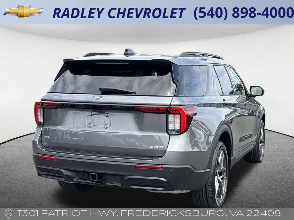 Used 2025 Ford Explorer ST-Line w/ ST-Line Street Pack AWD/4WD image 20