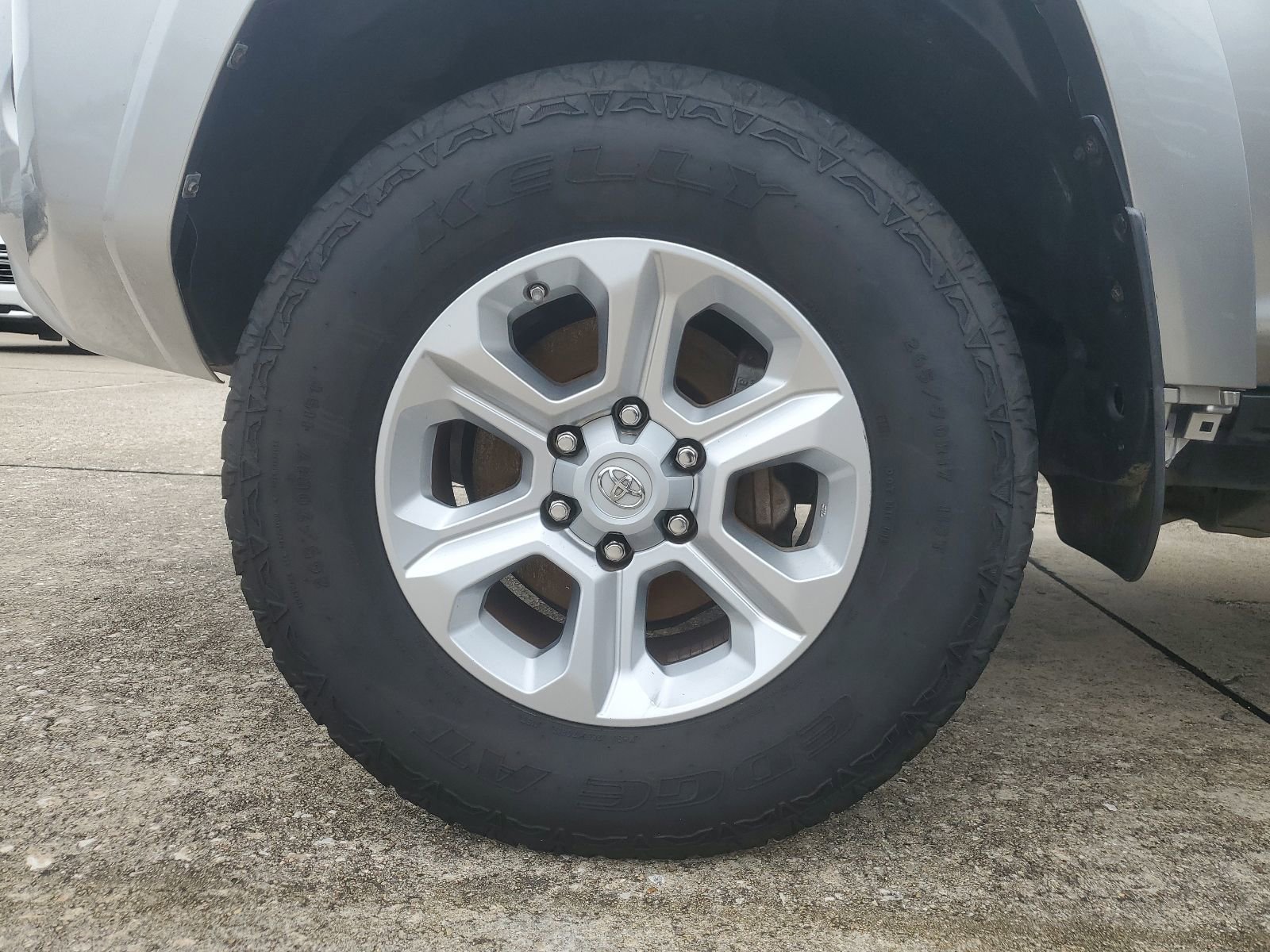 Used 2016 Toyota 4Runner SR5 RWD image 5
