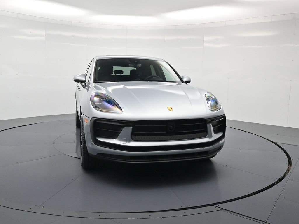 New 2025 Porsche Macan image 30