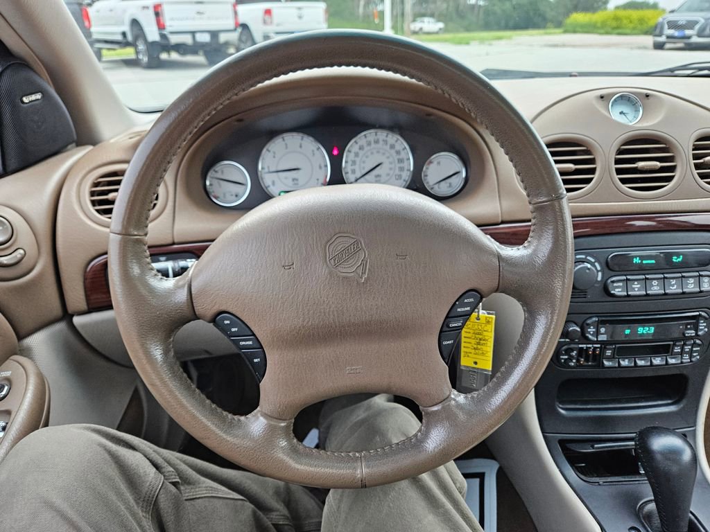 Used 2000 Chrysler 300M FWD image 10