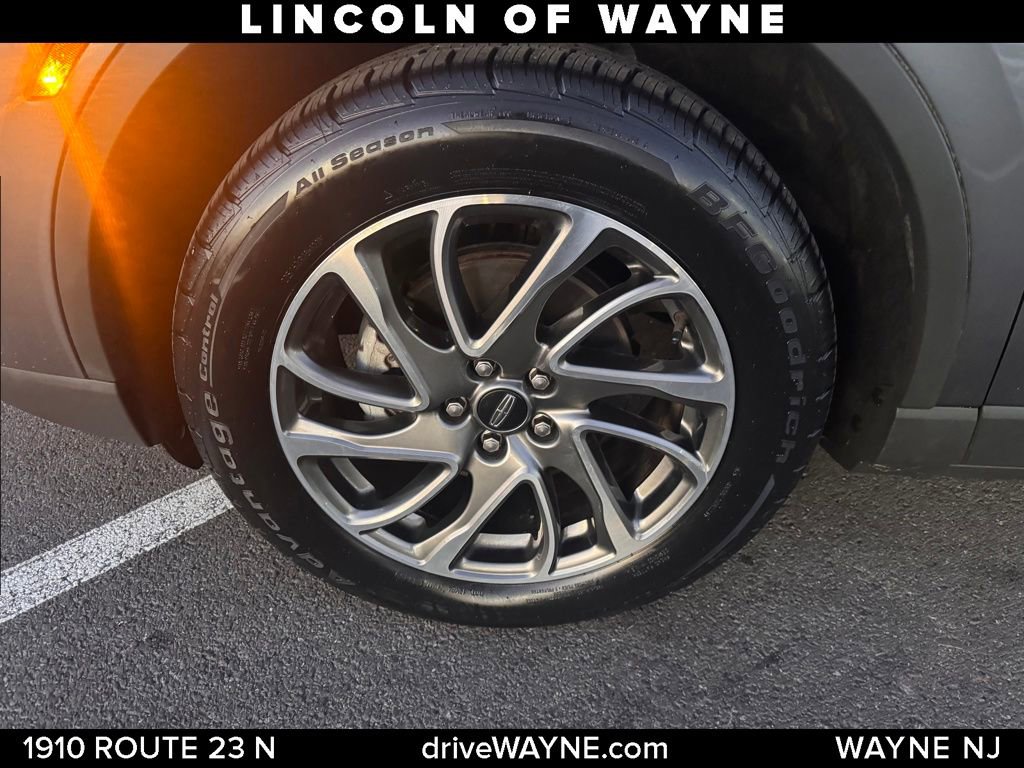 Certified 2022 Lincoln Corsair AWD w/ Equipment Group 101A image 25