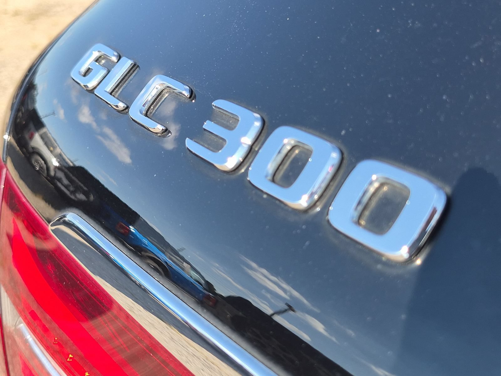 Used 2018 Mercedes-Benz GLC 300 4MATIC image 12