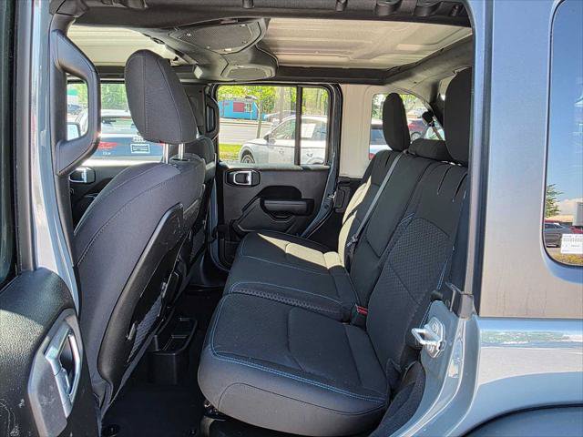 Used 2024 Jeep Wrangler Unlimited Rubicon 4xe AWD/4WD image 16