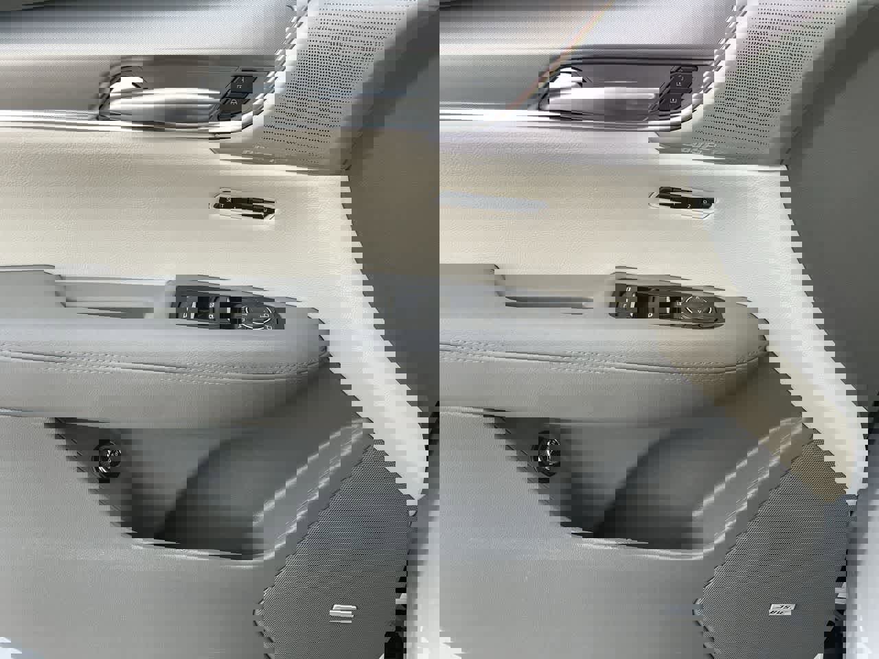 Certified 2024 Cadillac XT5 Premium Luxury w/ Technology Package image 35