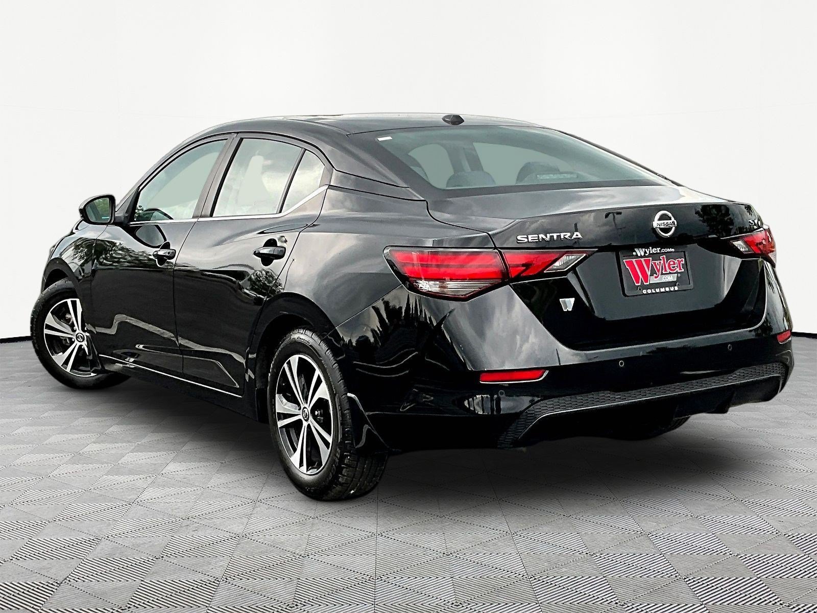Used 2020 Nissan Sentra SV FWD image 4