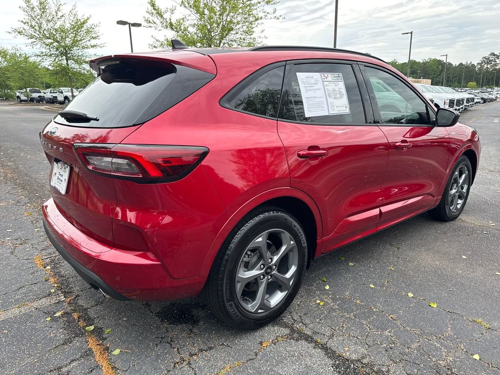 Used 2023 Ford Escape ST-Line w/ Tech Pack #1 FWD image 5