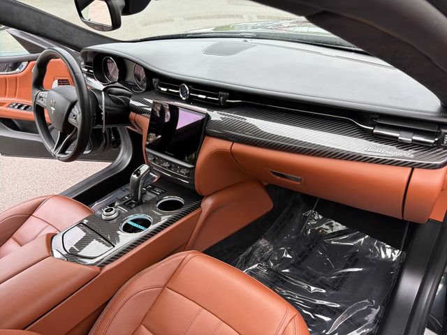 Used 2023 Maserati Quattroporte Modena Q4 AWD/4WD image 32