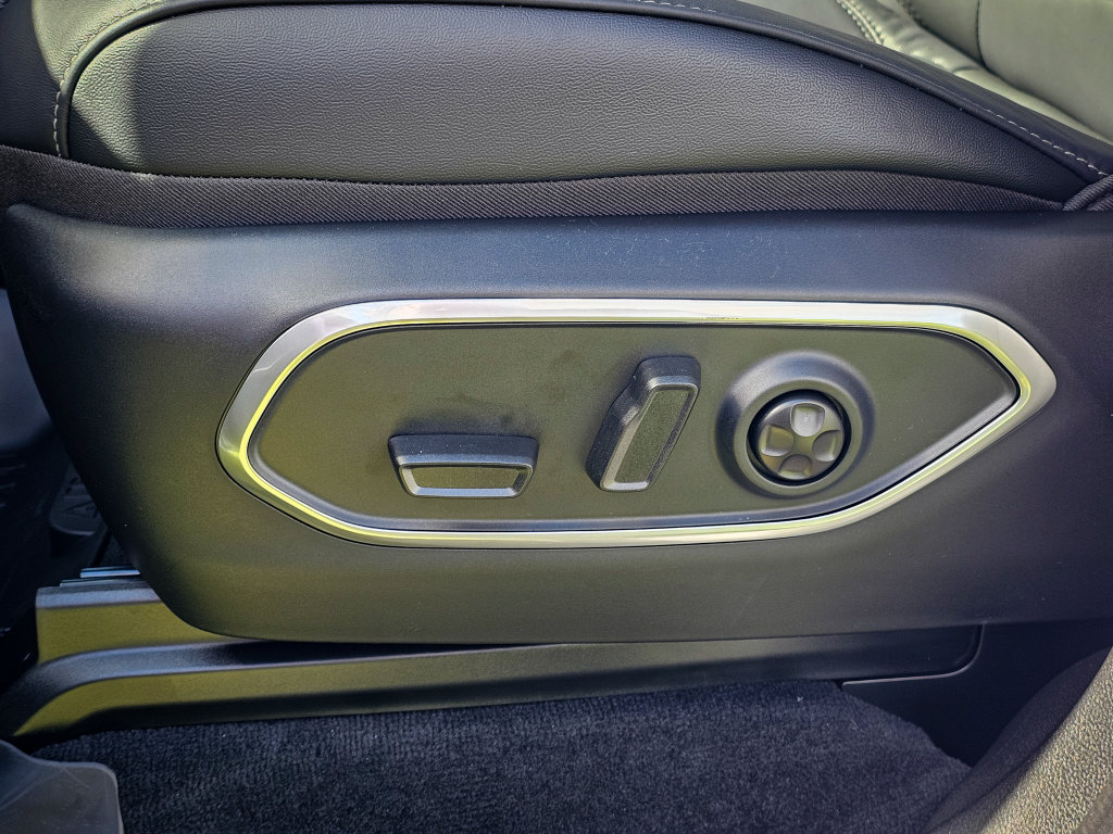 New 2026 Jeep Grand Wagoneer 4WD image 16