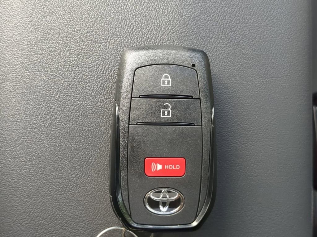 New 2025 Toyota Prius XSE image 29