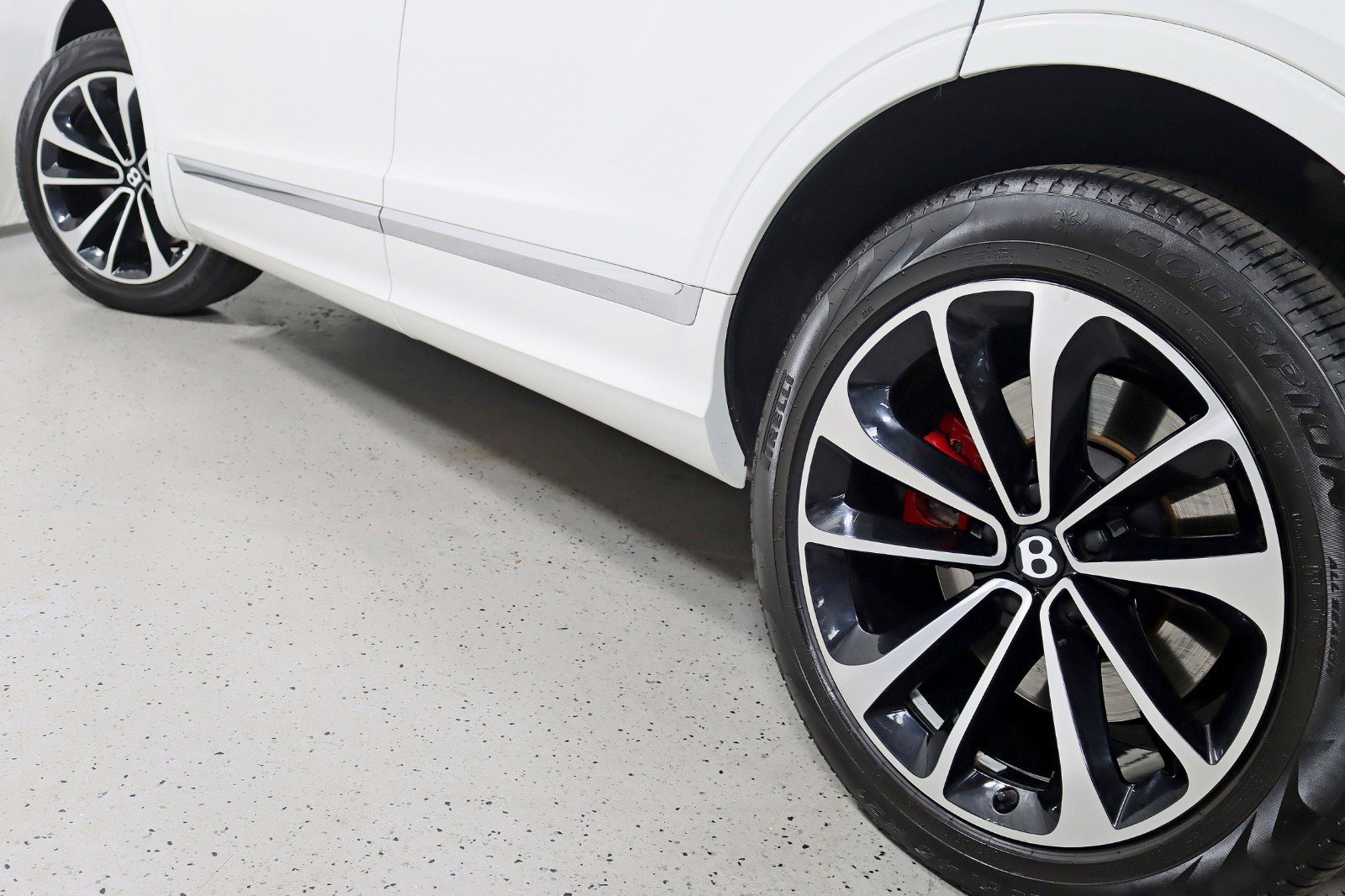 Used 2022 Bentley Bentayga image 13