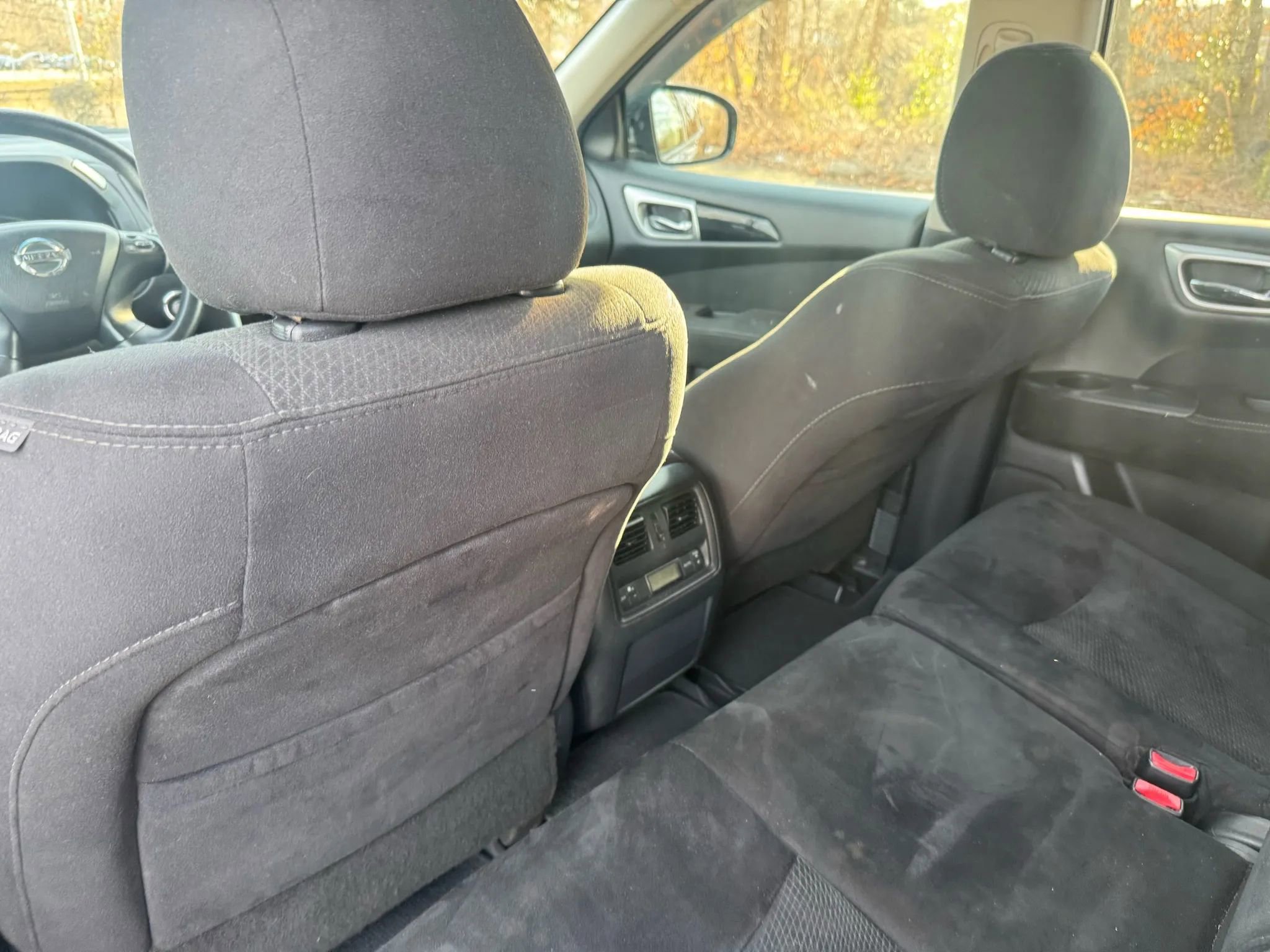 Used 2015 Nissan Pathfinder S image 18