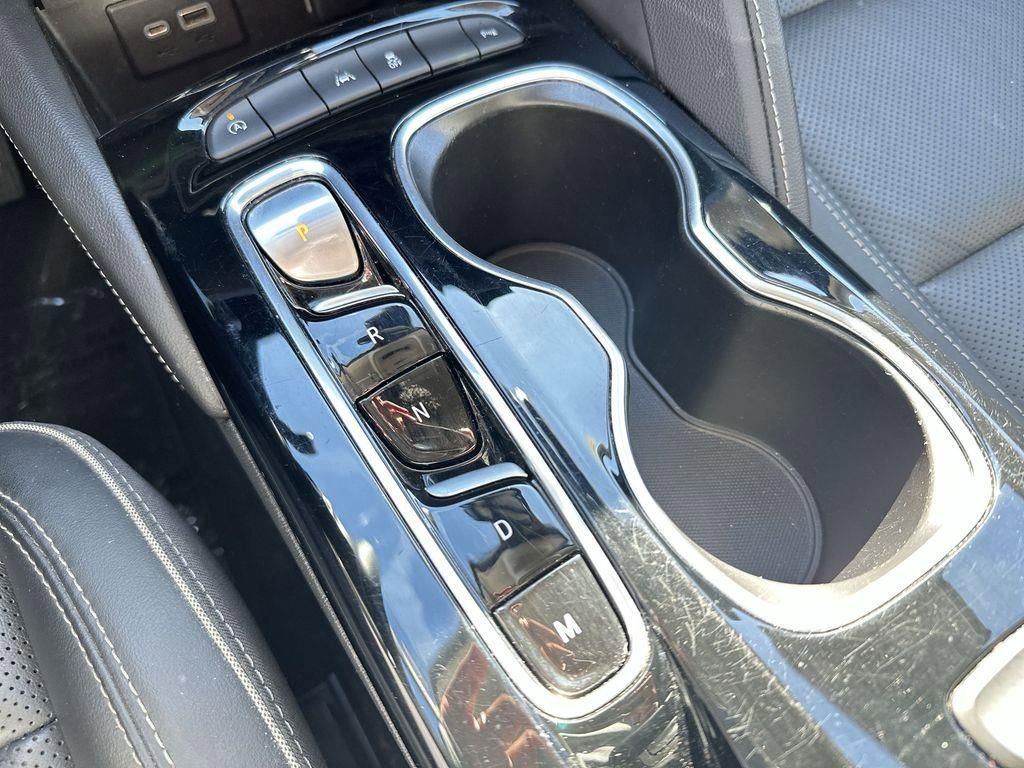 Used 2023 Buick Envision Essence image 21