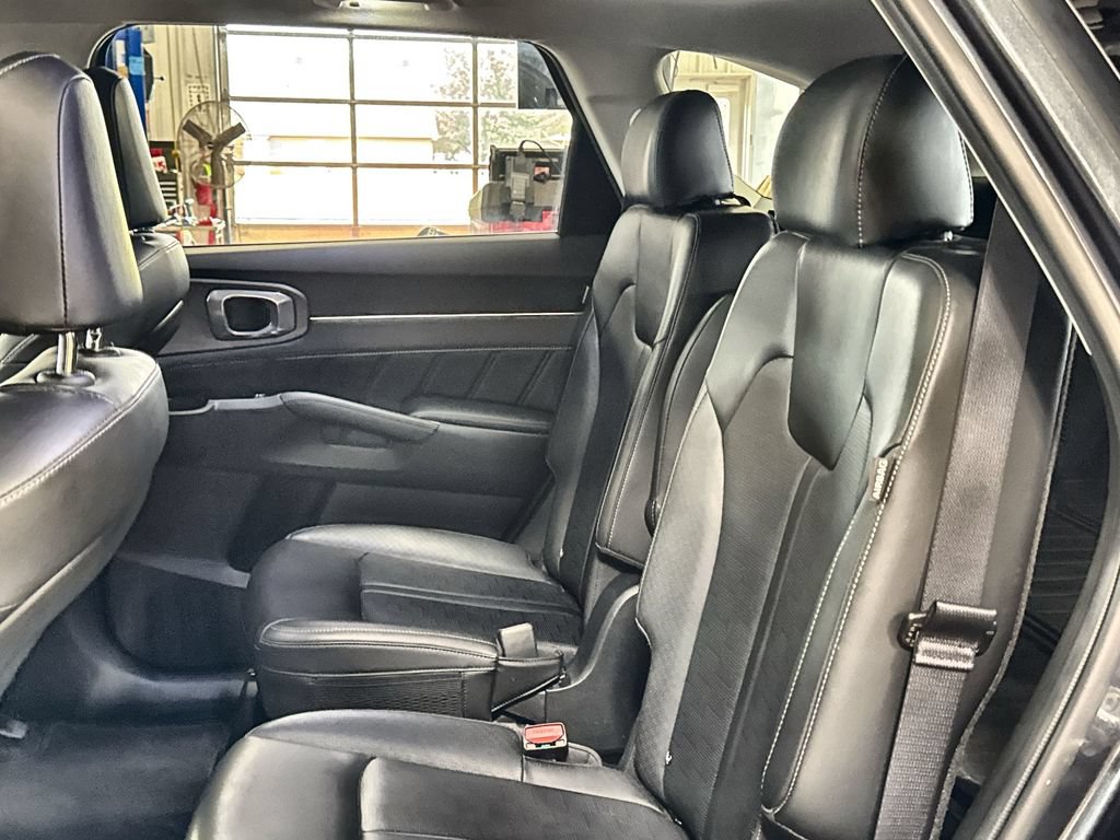 Used 2024 Kia Sorento SX AWD/4WD image 25