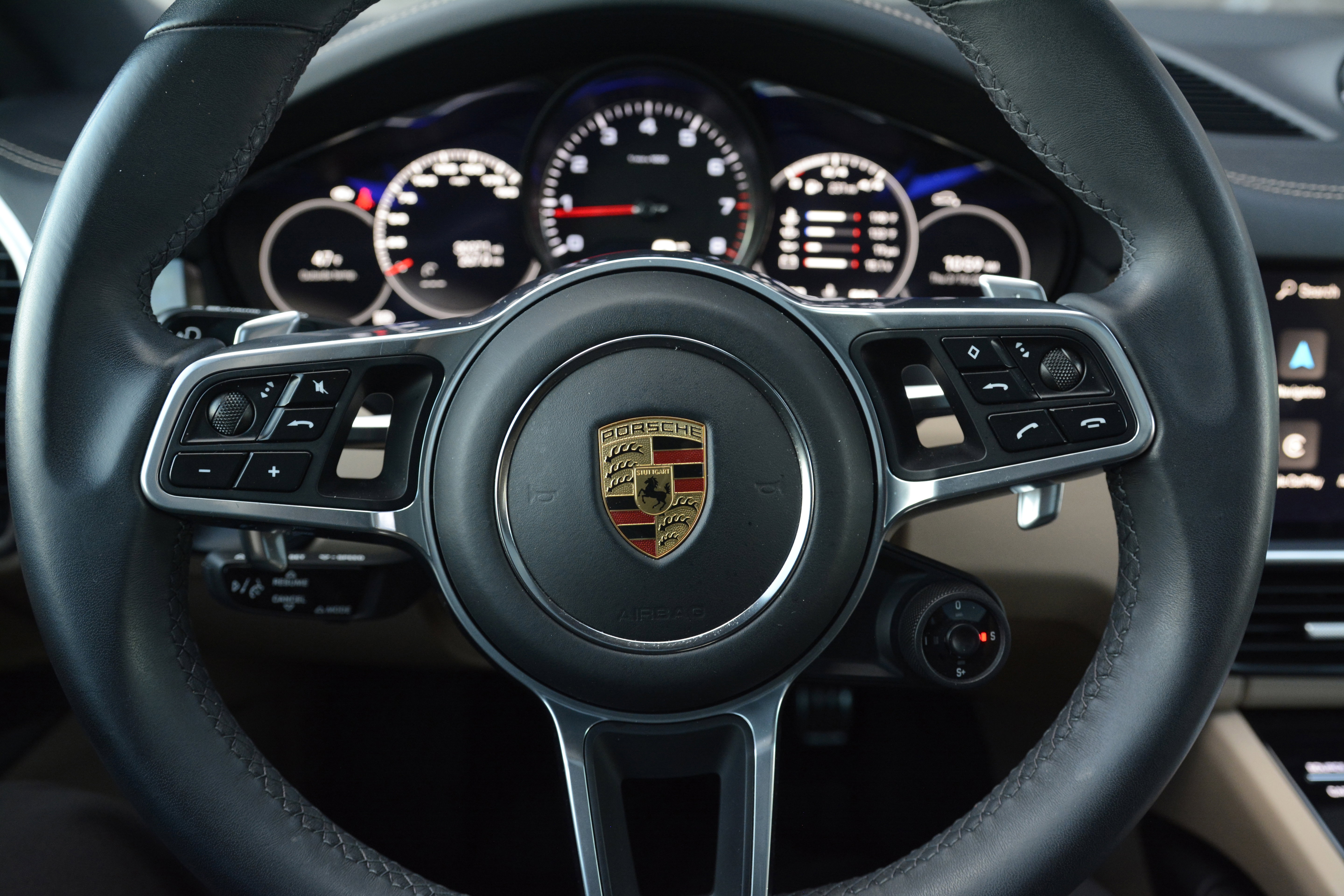 Certified 2023 Porsche Cayenne S Platinum image 17
