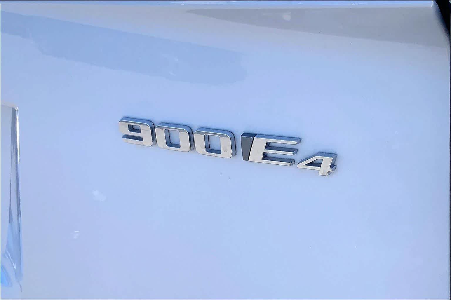 Used 2026 Cadillac Vistiq Sport AWD/4WD image 7