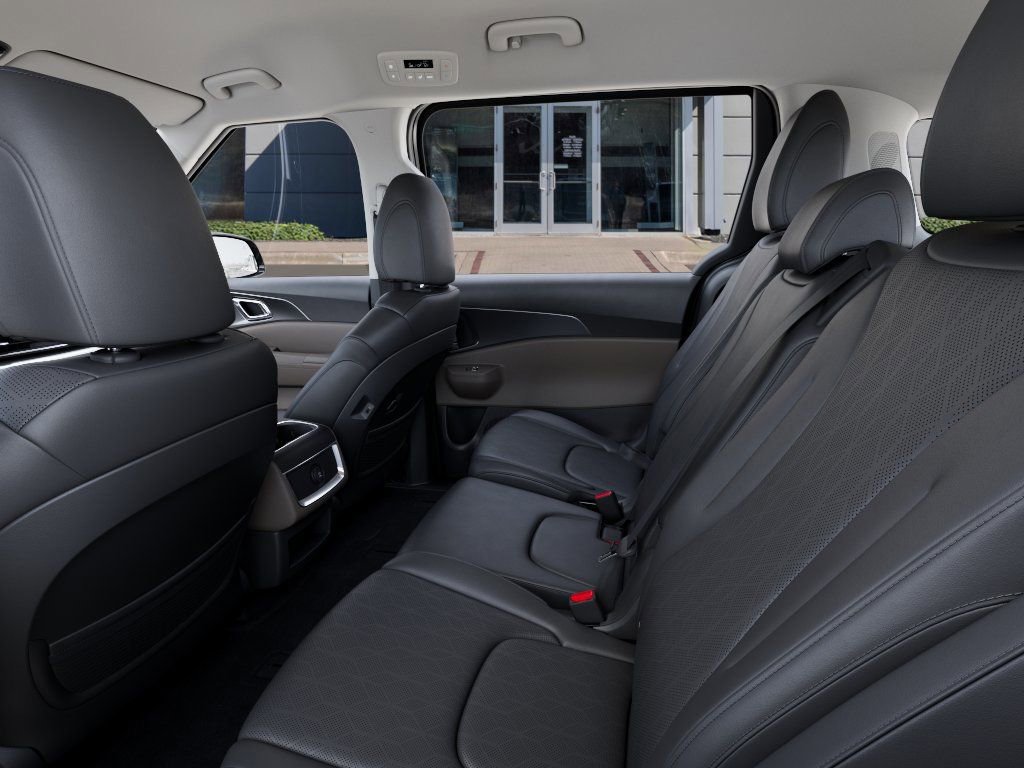 New 2026 Kia Carnival image 23