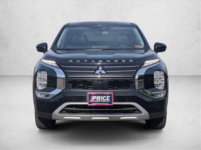 Used 2024 Mitsubishi Outlander 4WD Plug-In Hybrid image 2