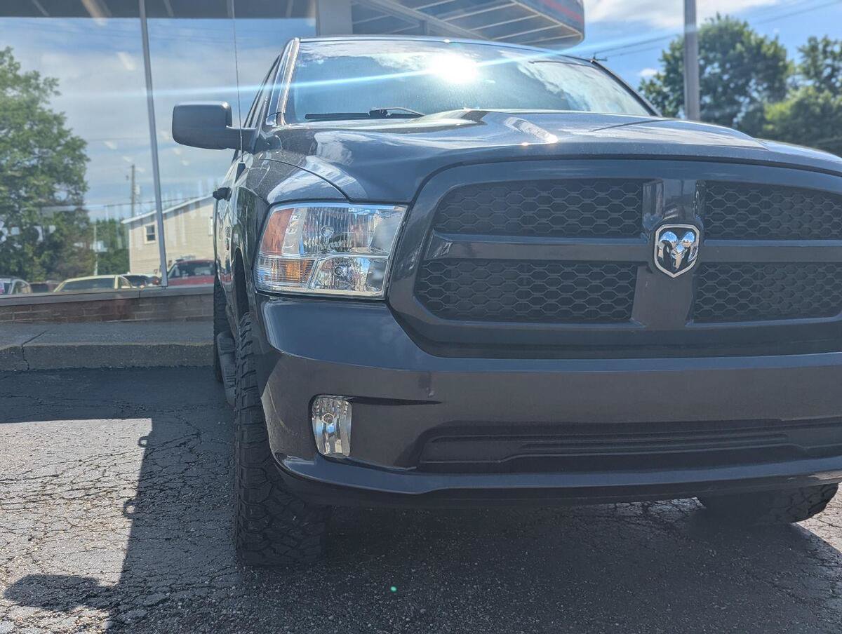 Used 2017 RAM 1500 Express AWD/4WD image 17