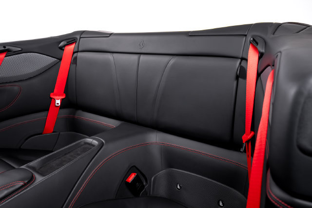 Certified 2020 Ferrari Portofino RWD image 28