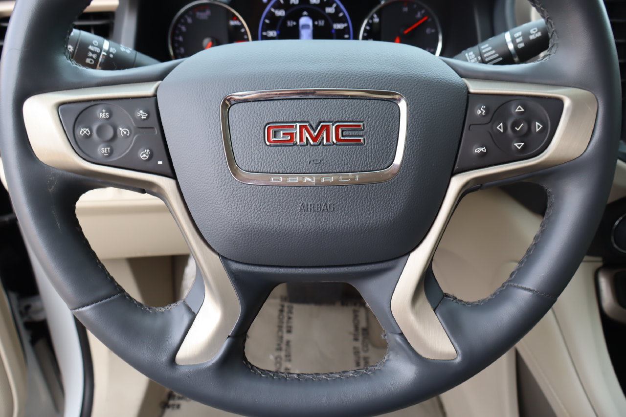Used 2023 GMC Acadia Denali w/ Denali Ultimate Package FWD image 13